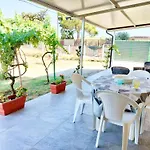 La Greenhouse - *