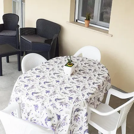 Holiday home La Greenhouse - *