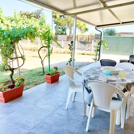 La Greenhouse - *