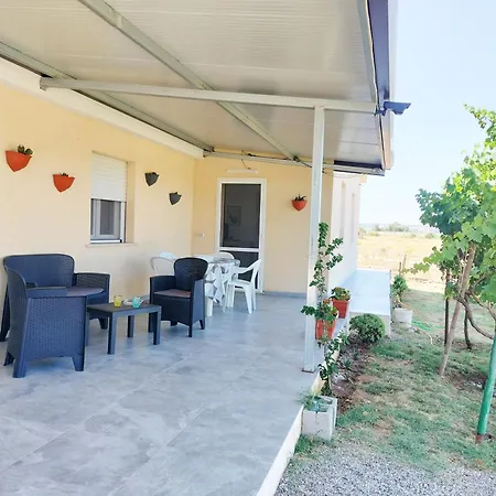 La Greenhouse - *